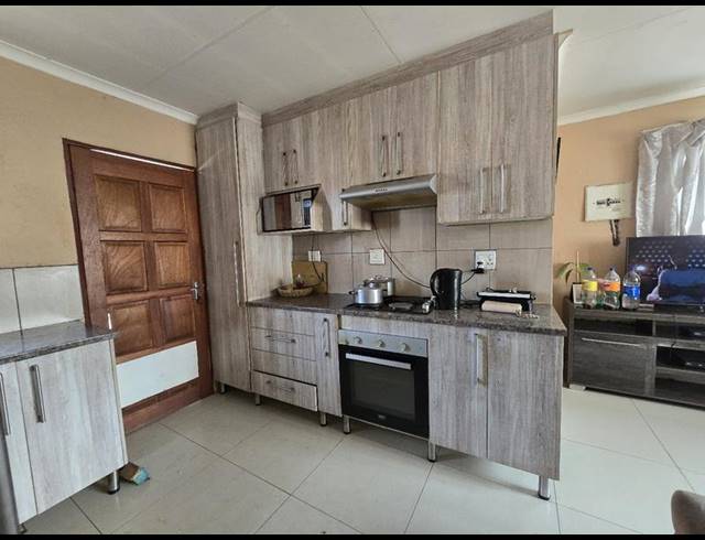 3 BEDROOM HOUSE FOR SALE IN BRAM FISCHERVILLE